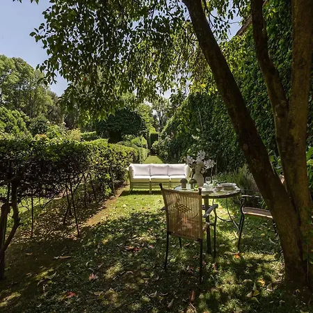 Apartment In With Private Garden *