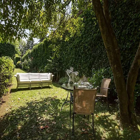 Apartment In With Private Garden