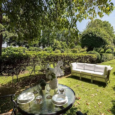 With Private Garden Lucca